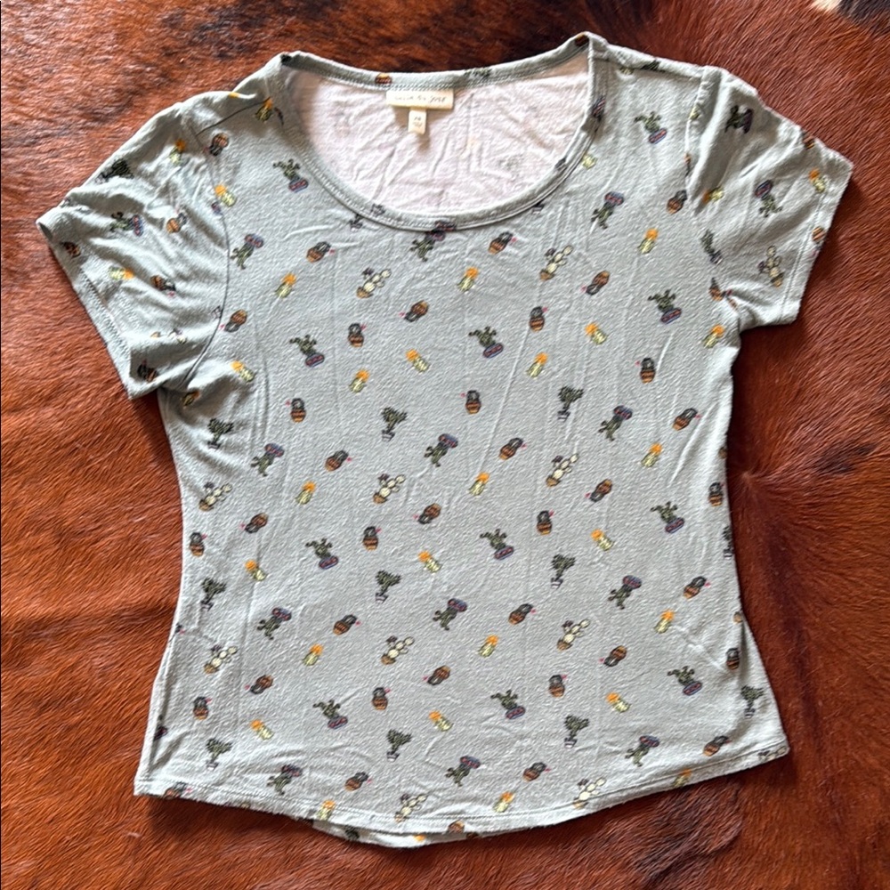 Belle du Jour, Green cactus Fitted Short Sleeve T-Shirt, Womens size XS